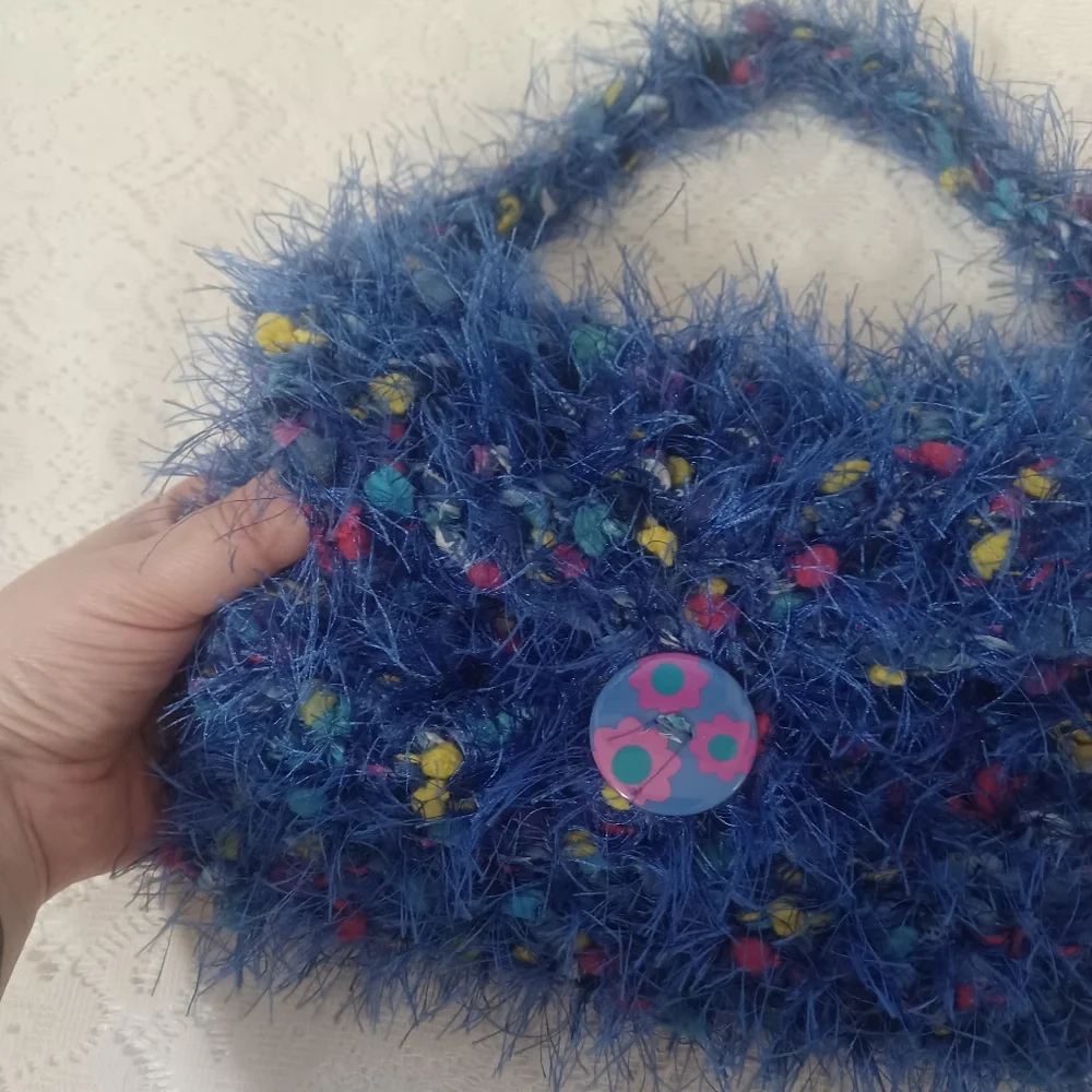 Fuzzy Knit Purse - Picture 8 of 8